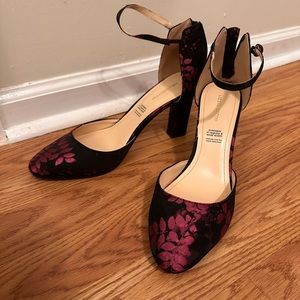 Liz Claiborne heels. Size 8.5. Never worn